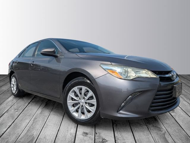Used 2017 Toyota Camry LE FWD image 5