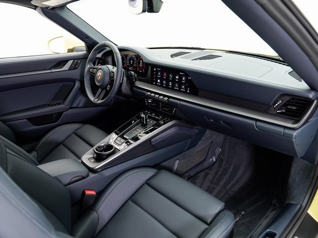 Certified 2025 Porsche 911 Carrera image 24