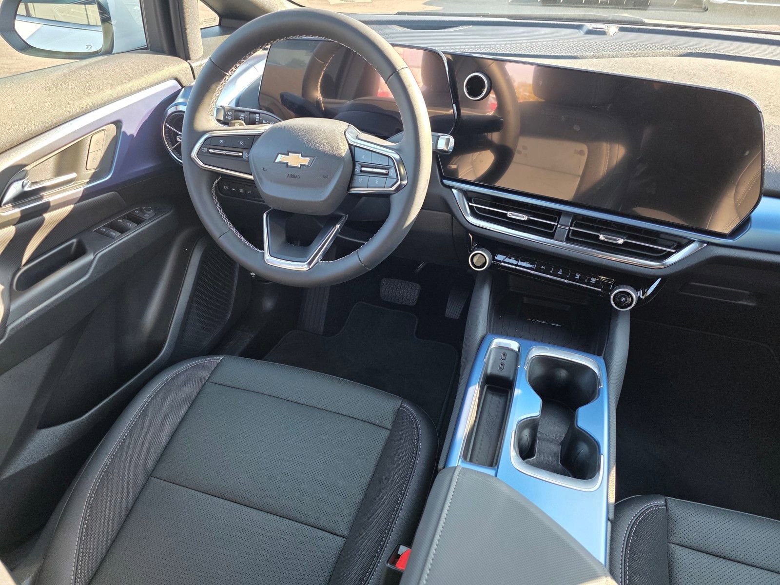 New 2026 Chevrolet Equinox EV LT image 19