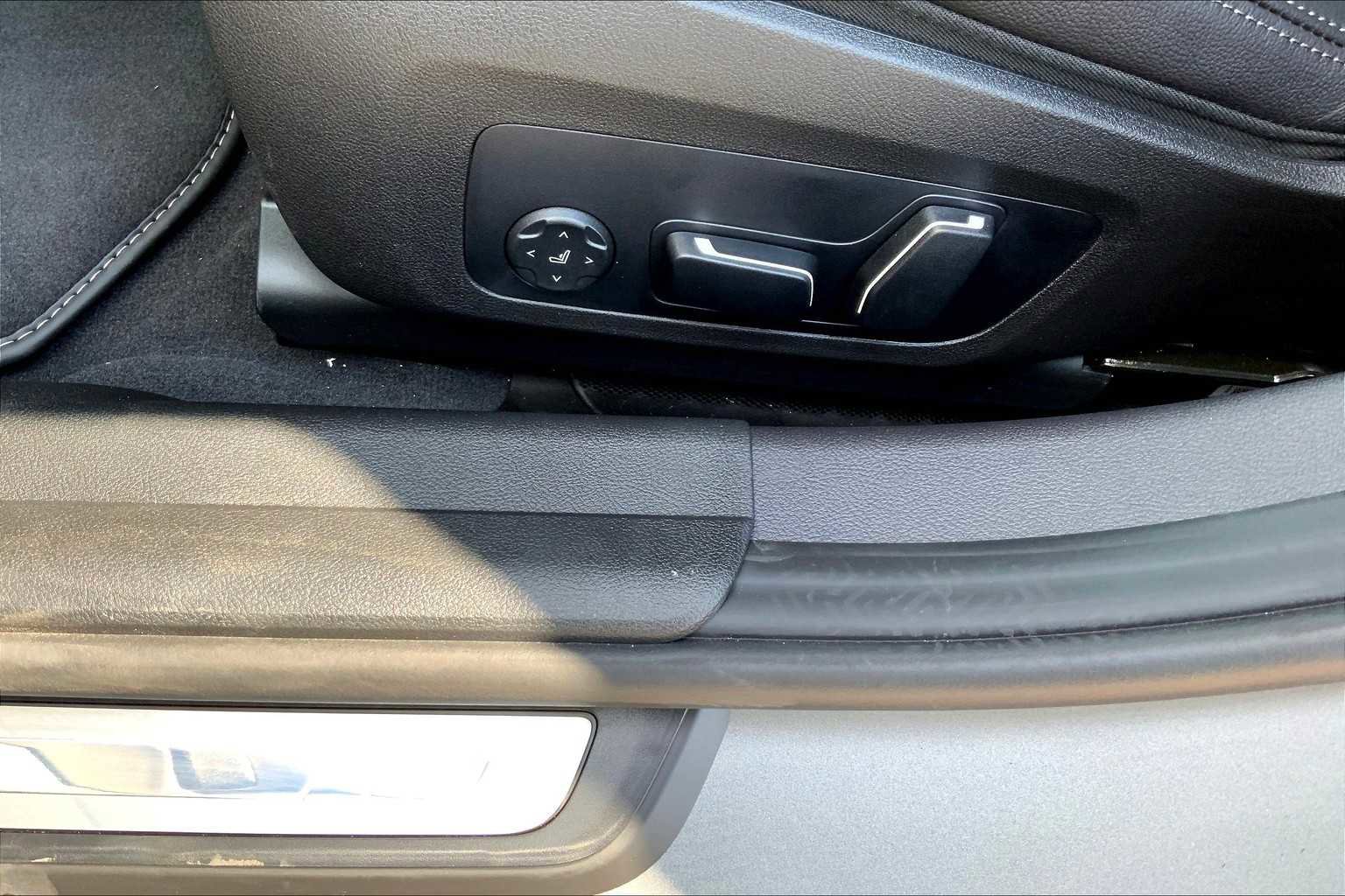 New 2025 BMW M340i w/ Premium Package image 16