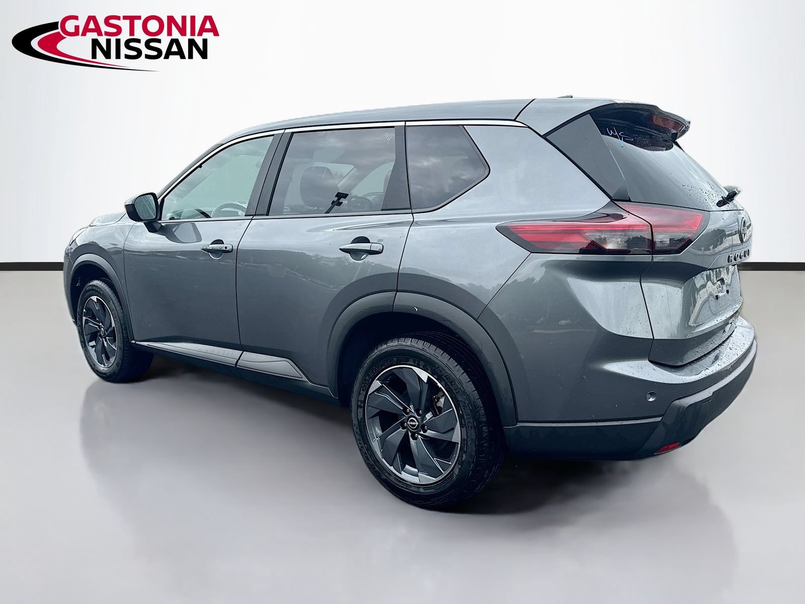 Used 2025 Nissan Rogue SV FWD image 6