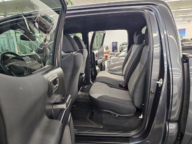 Used 2023 Toyota Tacoma TRD Sport AWD/4WD image 33