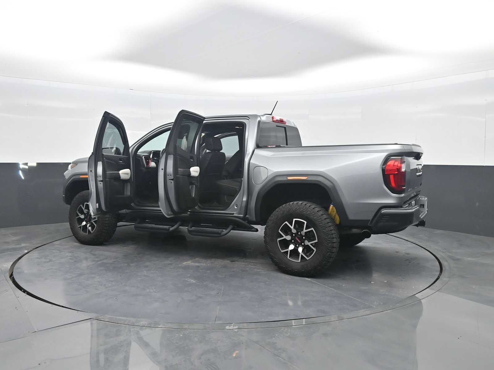 Used 2023 GMC Canyon AT4X AWD/4WD image 58