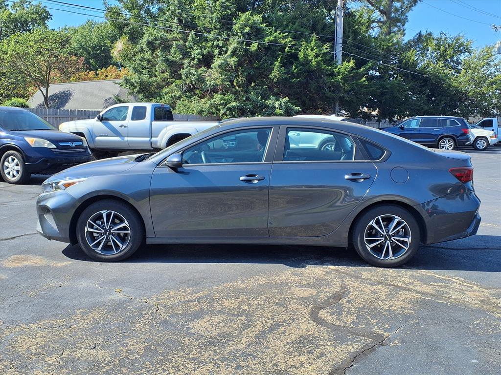 Used 2024 Kia Forte LXS image 5