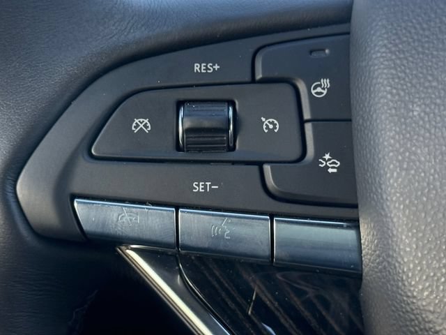 Certified 2024 Cadillac XT6 Premium Luxury w/ Technology Package FWD image 10