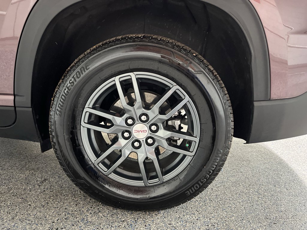 Used 2025 GMC Acadia Elevation image 34