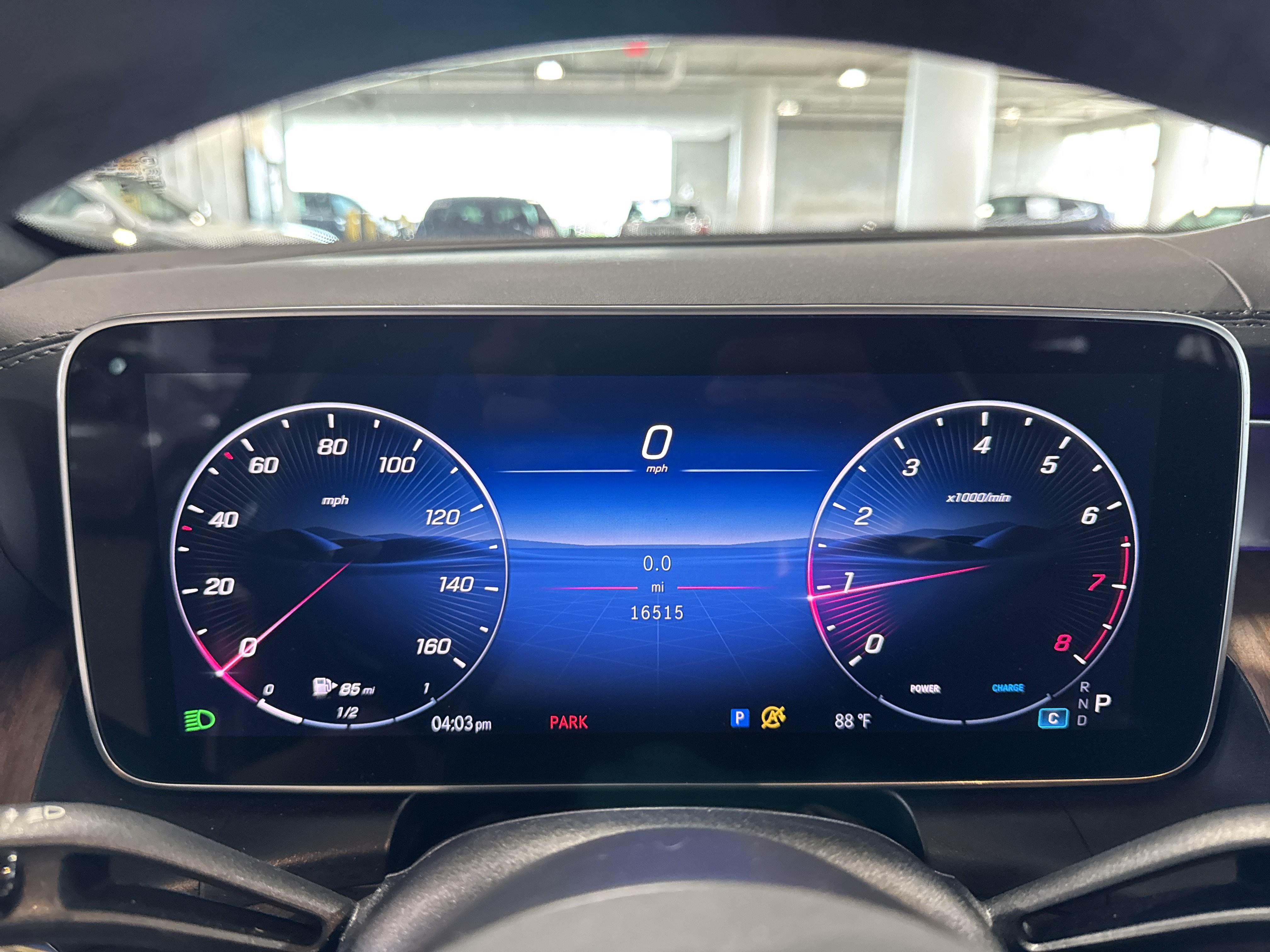 Used 2025 Mercedes-Benz GLC 300 image 25