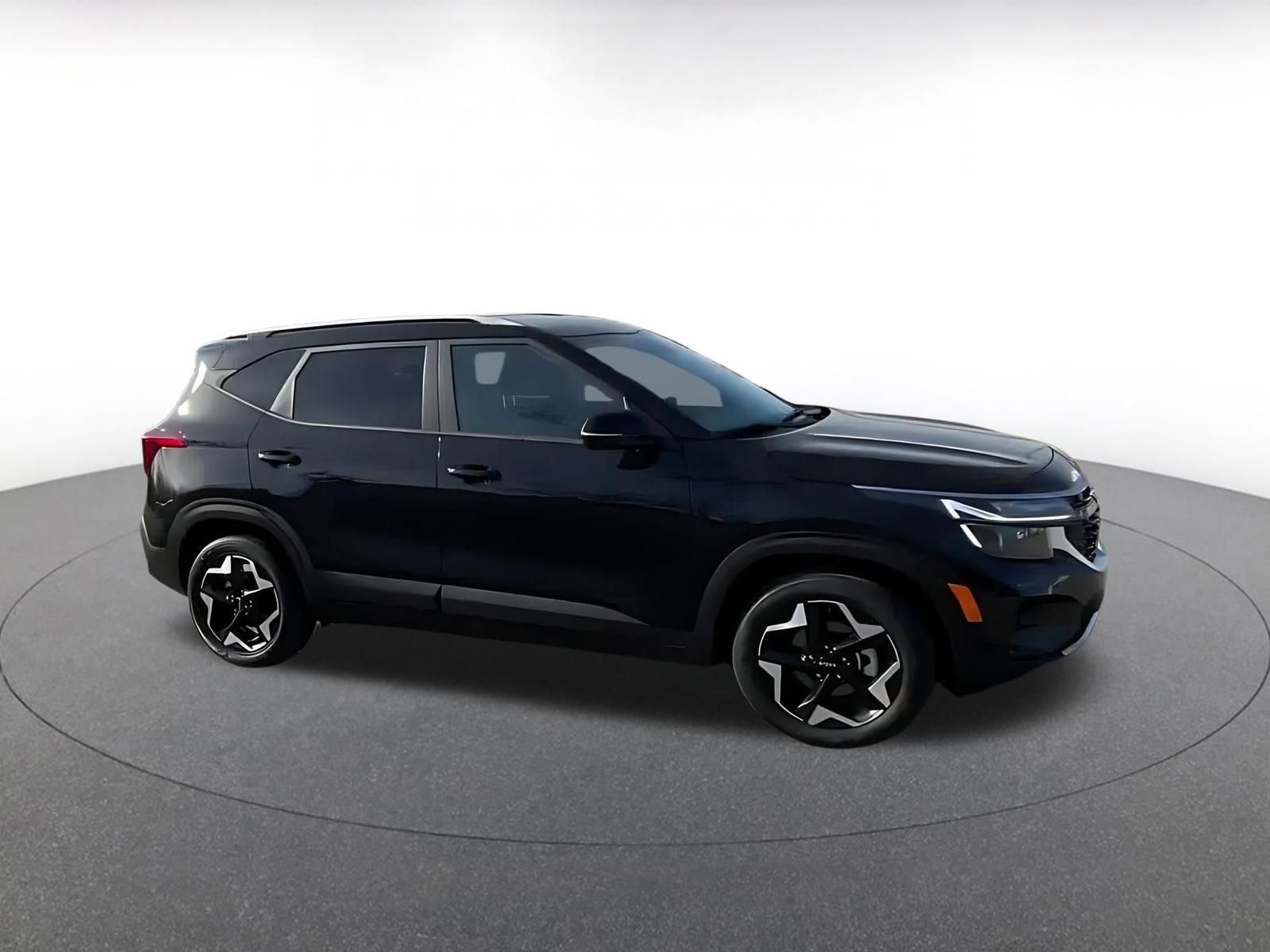Used 2025 Kia Seltos S FWD video 2
