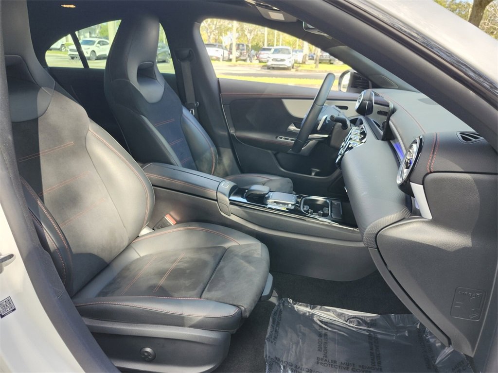 Used 2023 Mercedes-Benz CLA 250 image 13