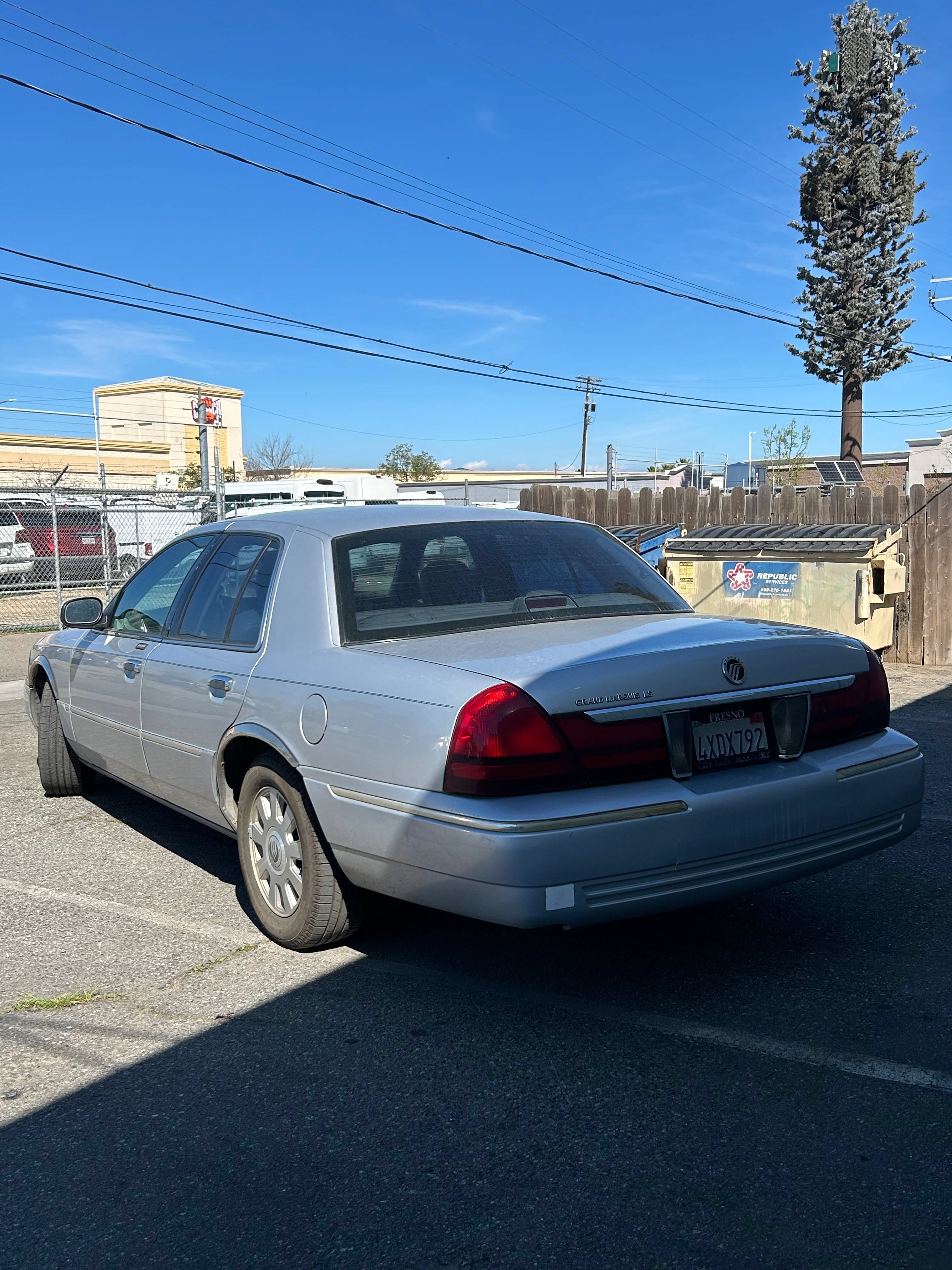 Used 2003 Mercury Grand Marquis LS RWD image 3
