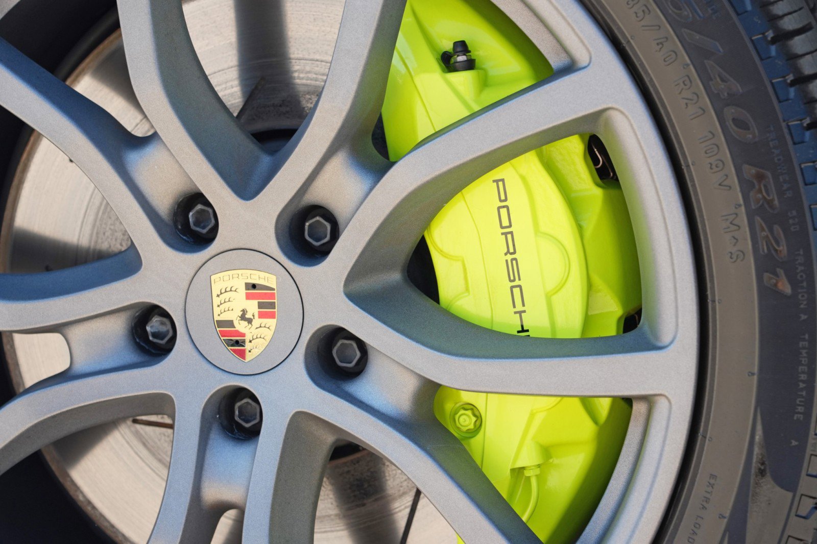 Used 2024 Porsche Cayenne Turbo AWD/4WD image 60