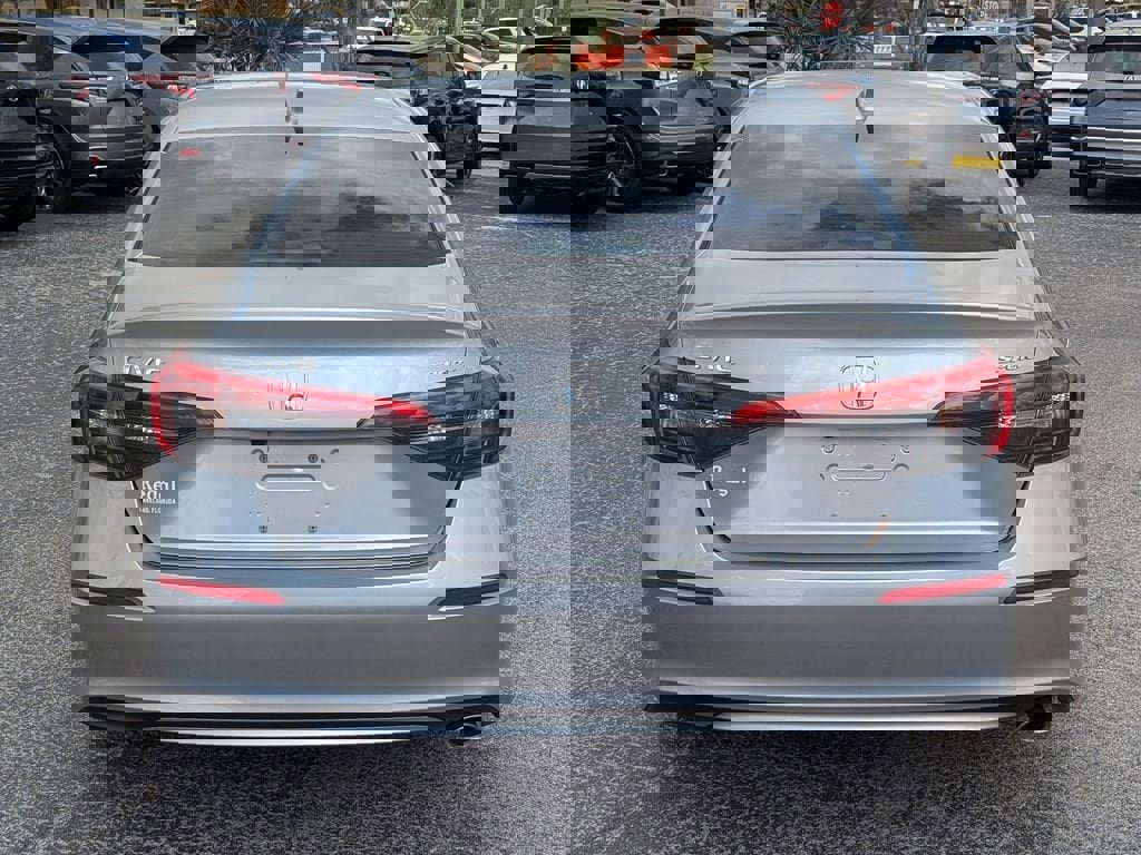 Used 2023 Honda Civic Sport image 4