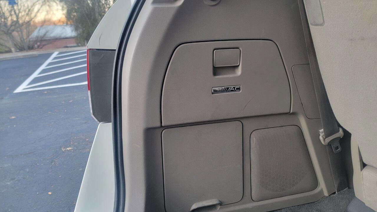 Used 2015 Honda Odyssey Touring Elite image 9