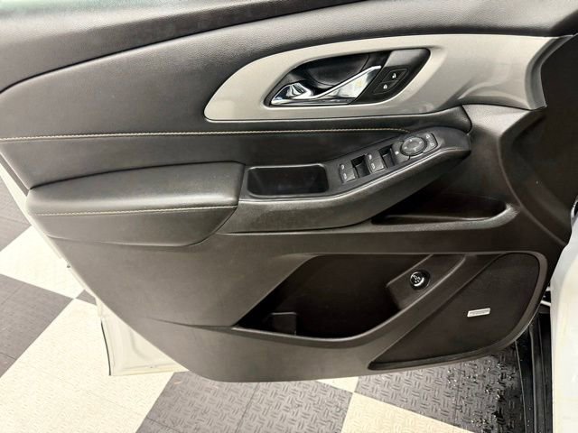 Used 2021 Chevrolet Traverse RS image 15