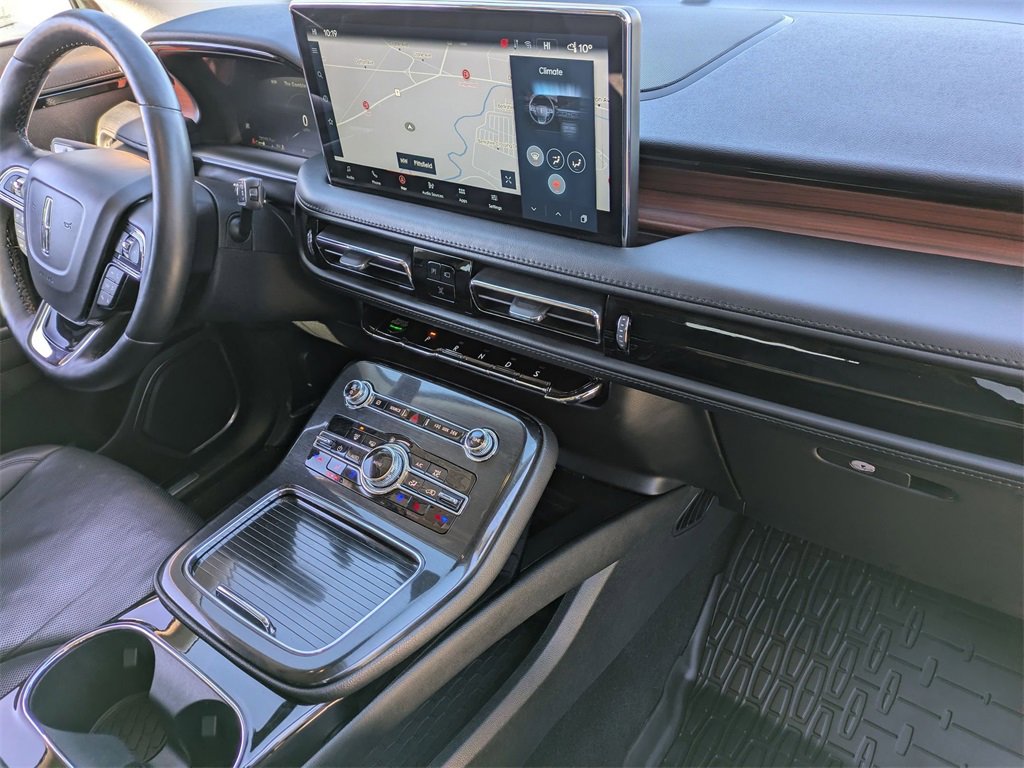 Used 2022 Lincoln Nautilus Reserve image 39