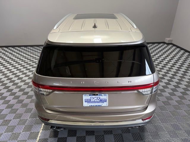 Used 2020 Lincoln Aviator Reserve w/ Equipment Group 201A image 10