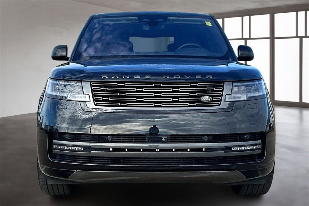 Used 2023 Land Rover Range Rover First Edition image 3