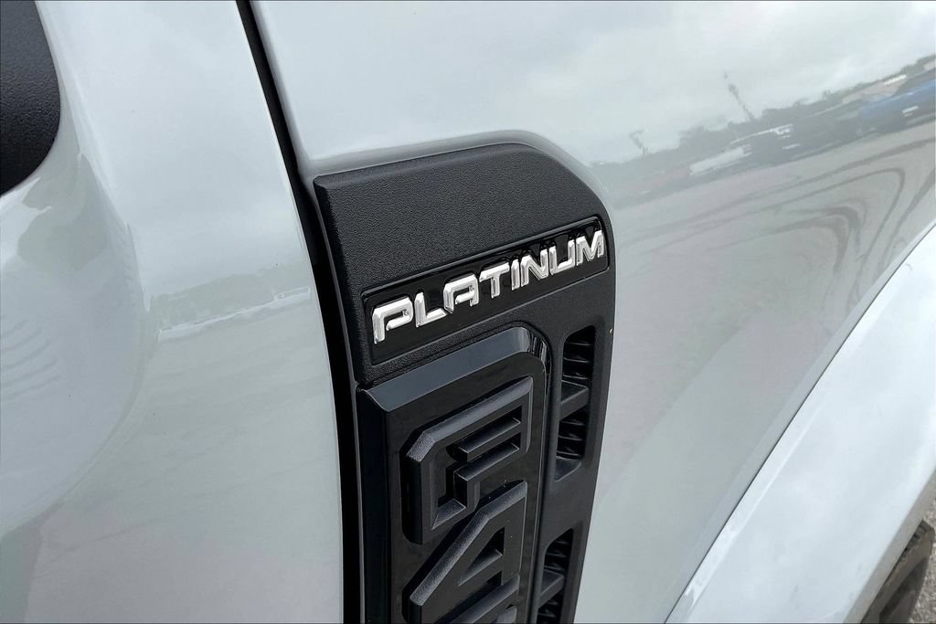 Used 2025 Ford F450 Platinum AWD/4WD image 29