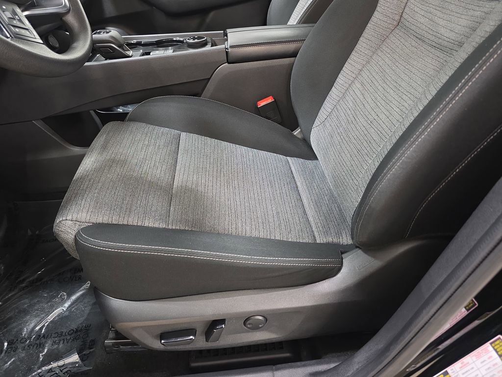 Used 2023 Nissan Rogue SV image 29