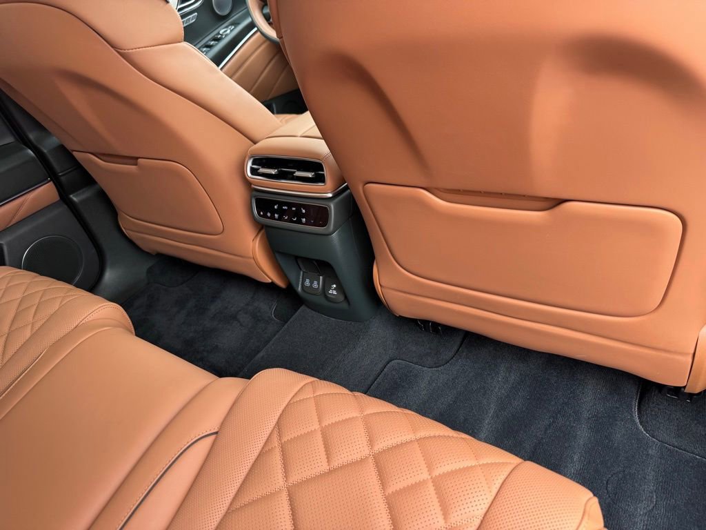 Used 2025 Genesis GV80 3.5T Prestige image 21