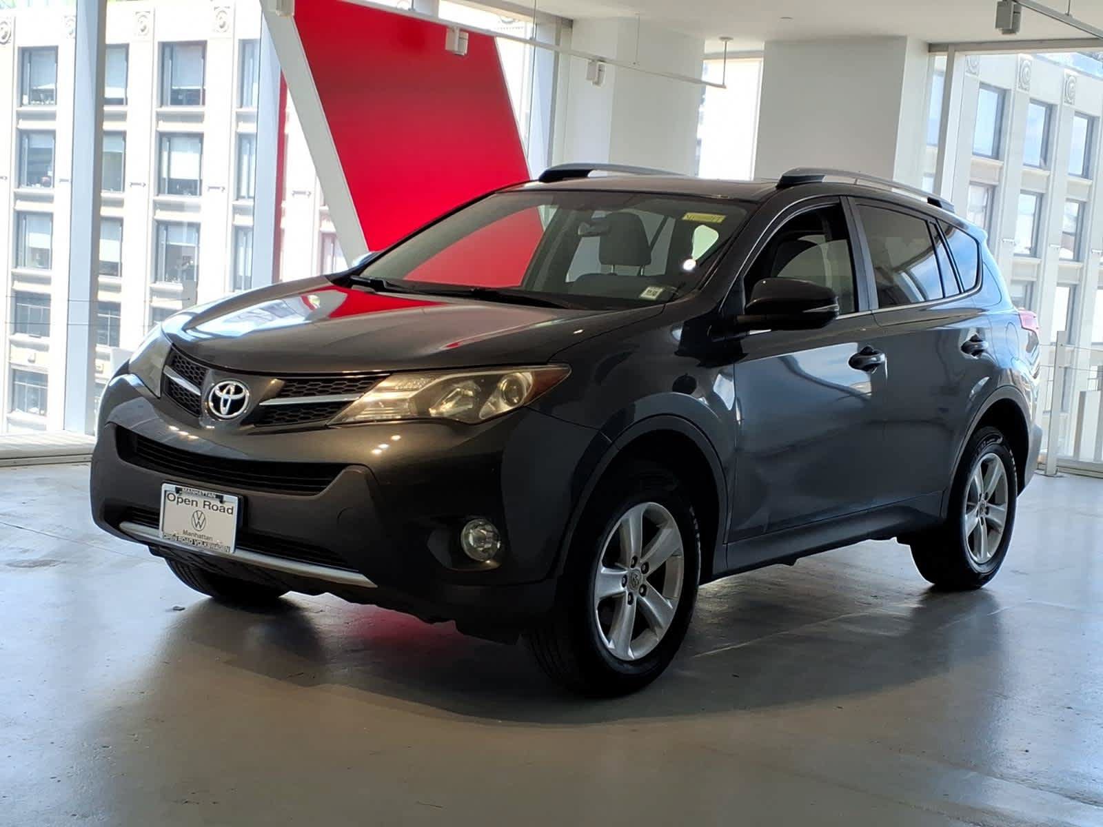 Used 2013 Toyota RAV4 XLE AWD/4WD image 1