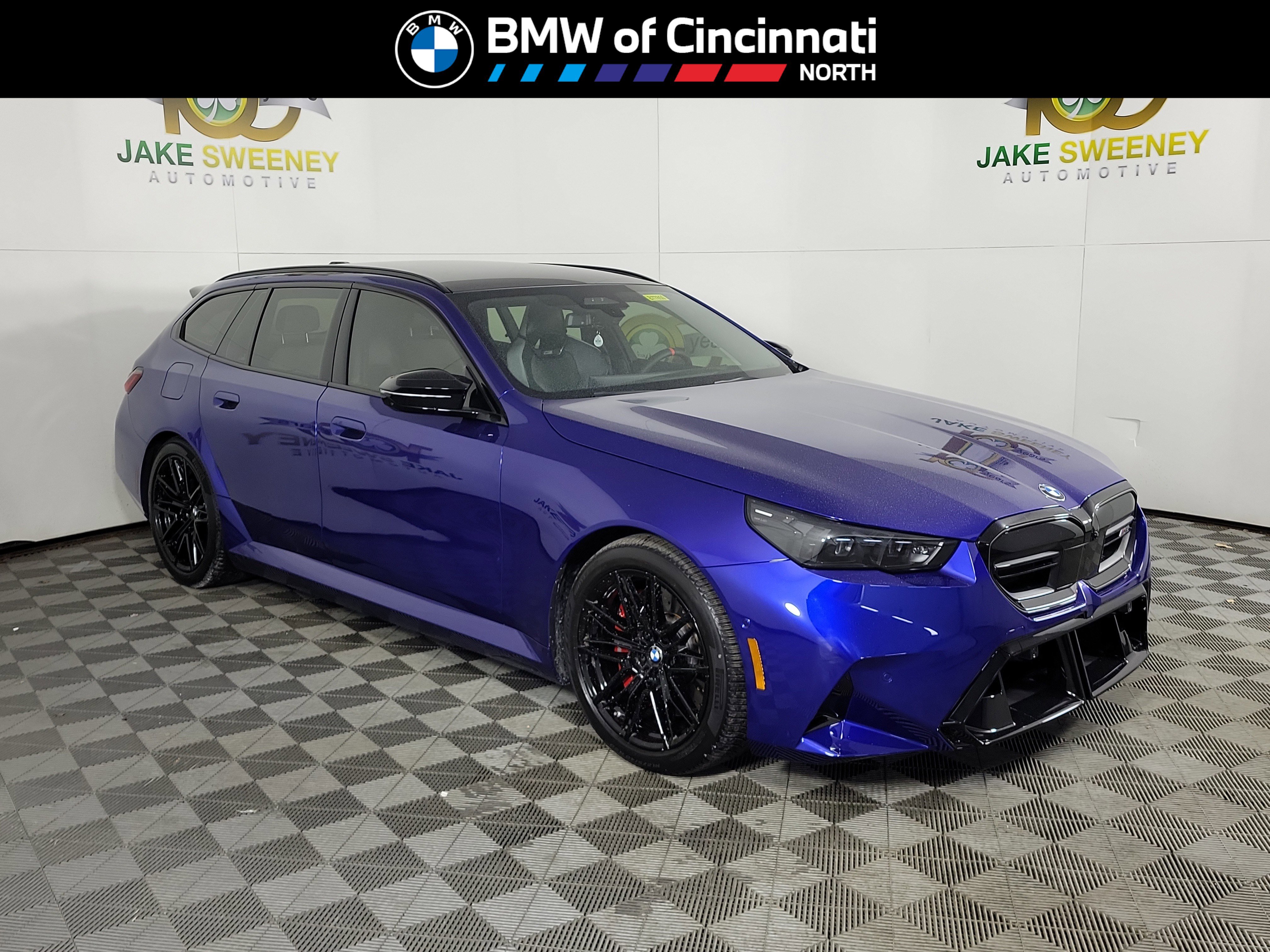 Used 2026 BMW M5 Touring image 1