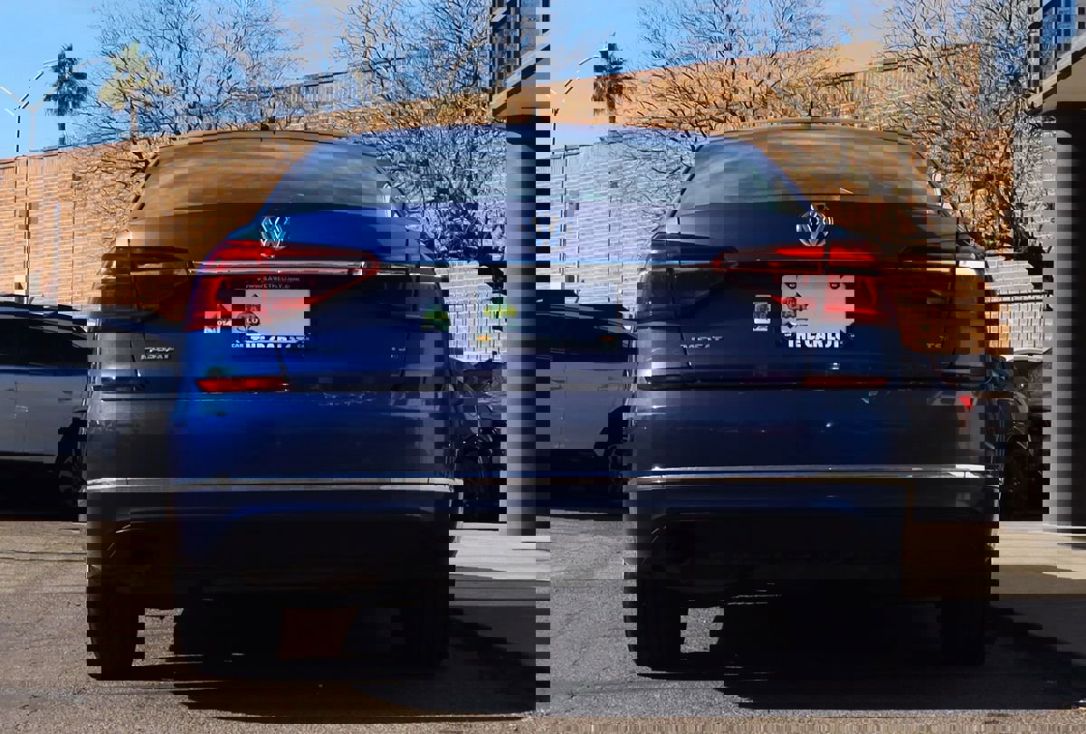 Used 2017 Volkswagen Passat 1.8T S image 12