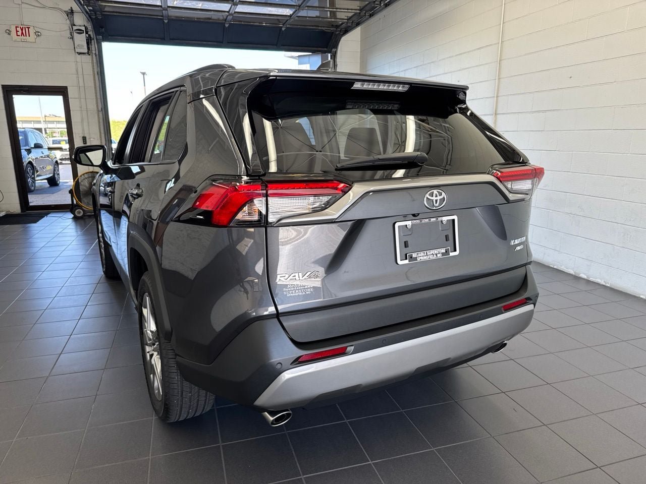 Used 2023 Toyota RAV4 Limited w/ Limited Grade Weather Package AWD/4WD image 6