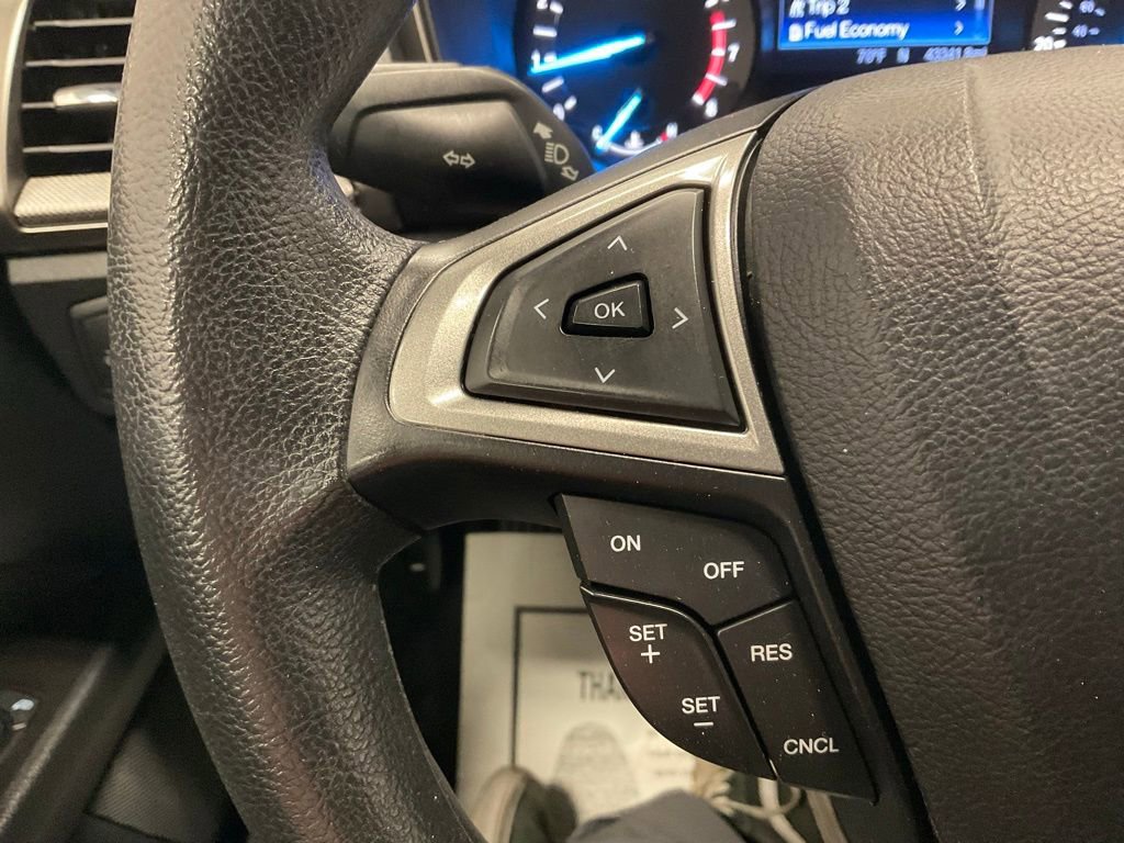 Used 2017 Ford Fusion SE image 20