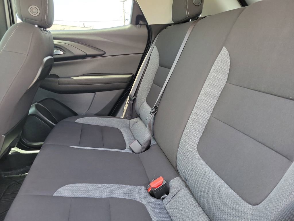 Used 2023 Chevrolet TrailBlazer LT FWD image 9