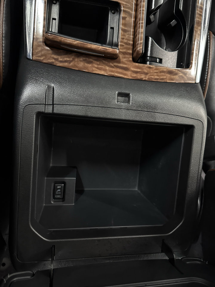 Used 2020 Nissan Armada SL image 29