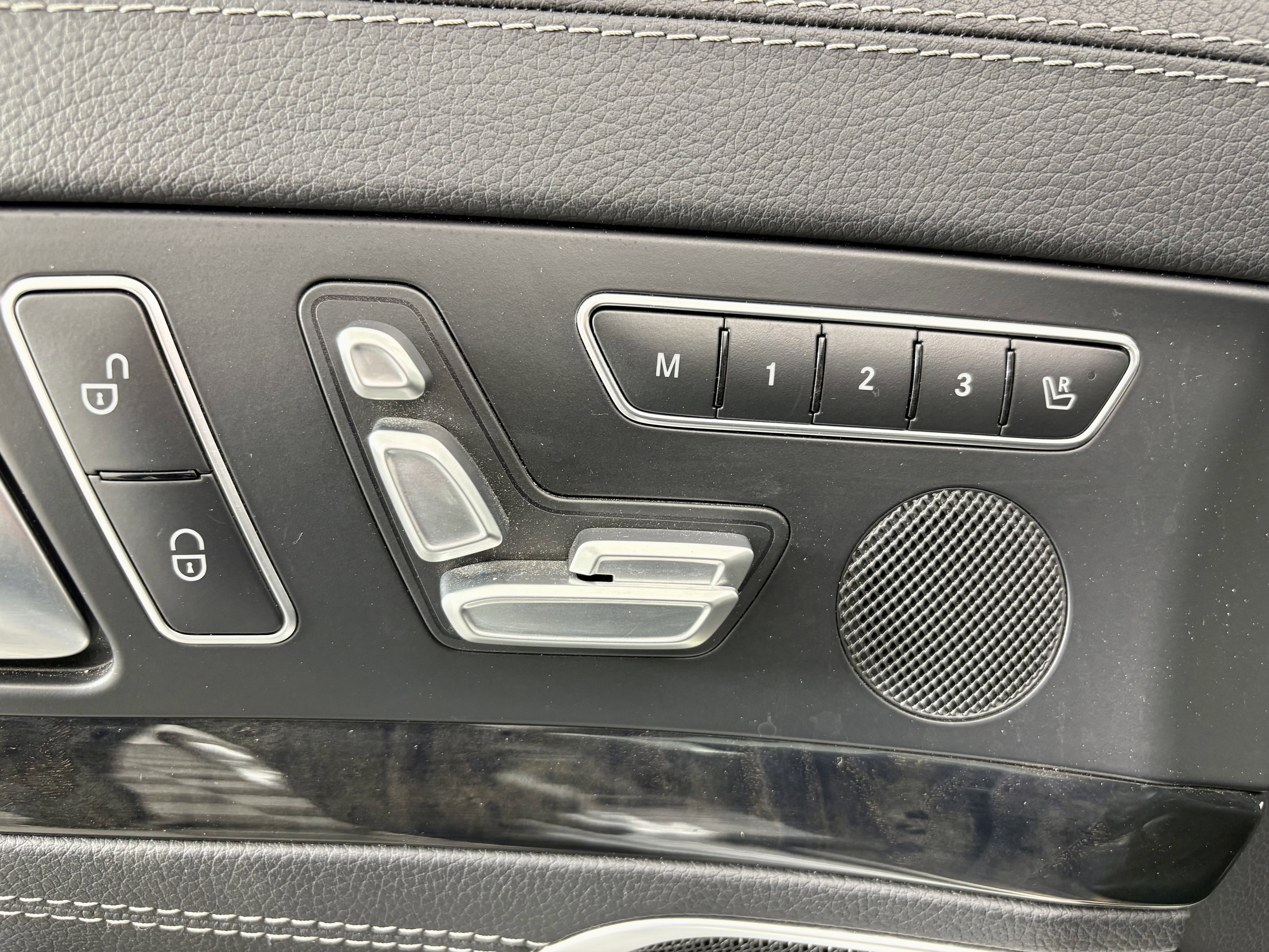 Used 2013 Mercedes-Benz SL 550 image 12