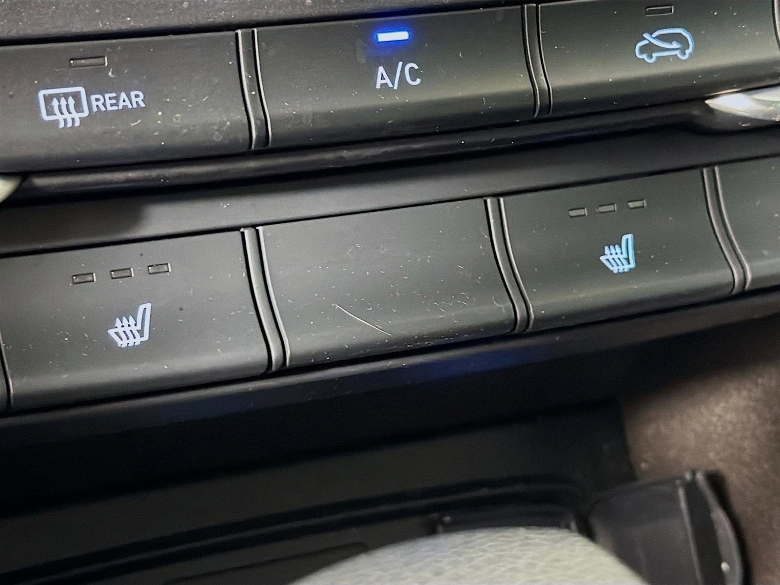 Used 2019 Hyundai Santa Fe SEL w/ Cargo Package image 21