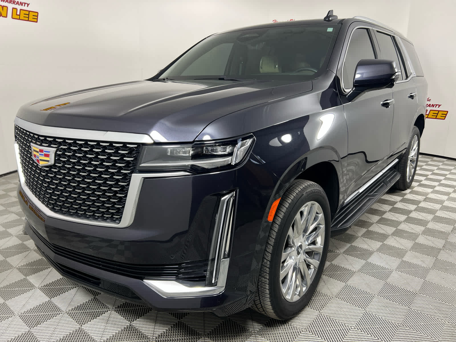 Used 2022 Cadillac Escalade Premium Luxury w/ Performance Package AWD/4WD image 1