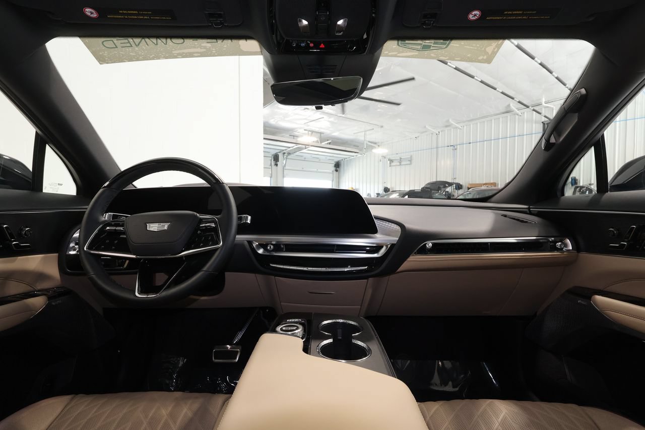 Certified 2026 Cadillac Lyriq Signature Luxury w/ Nappa Leather Package AWD/4WD image 28