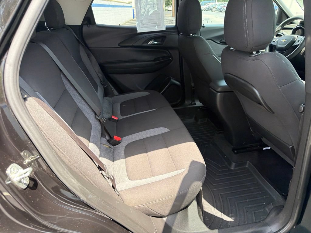 Used 2022 Chevrolet TrailBlazer LT FWD image 21