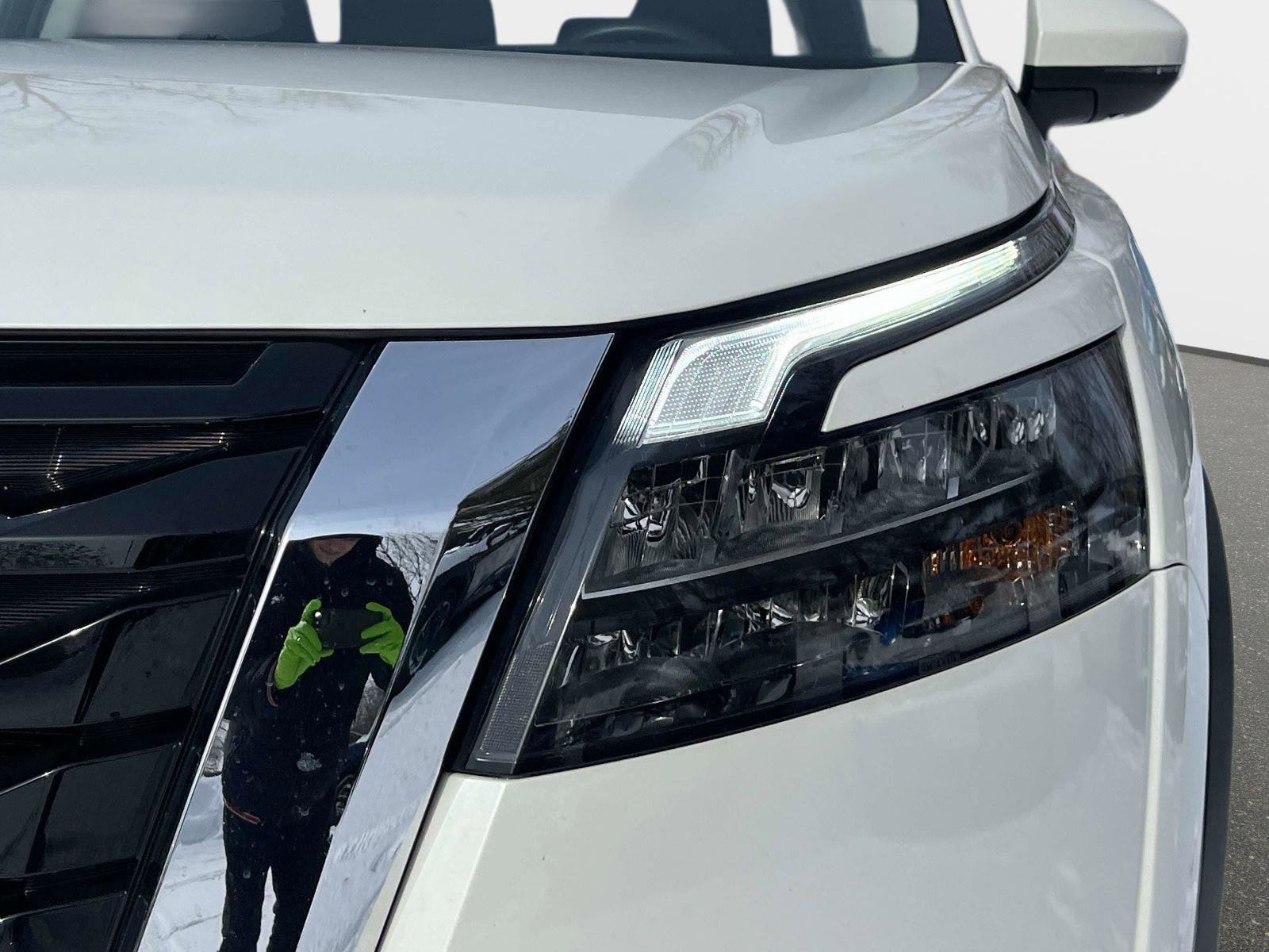 Certified 2024 Nissan Pathfinder SV w/ Cargo Package image 10