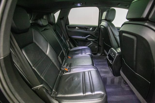 Used 2019 Porsche Cayenne S w/ Premium Plus Package image 26