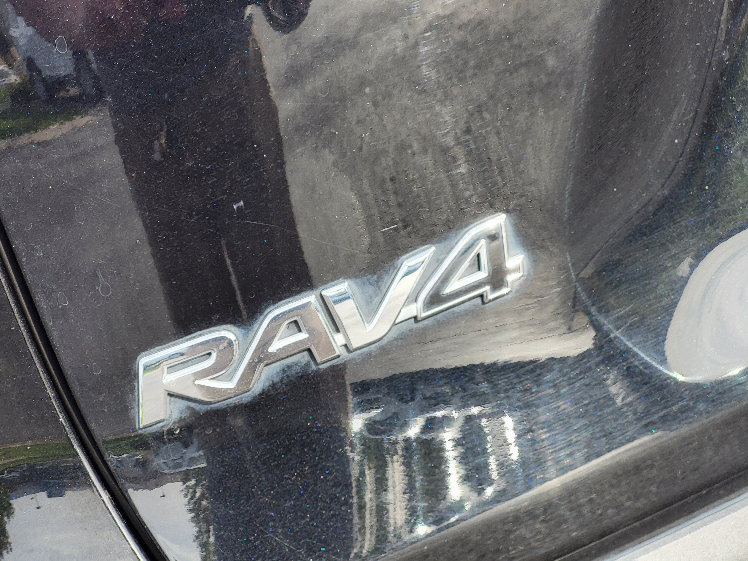 Used 2023 Toyota RAV4 LE AWD/4WD image 15