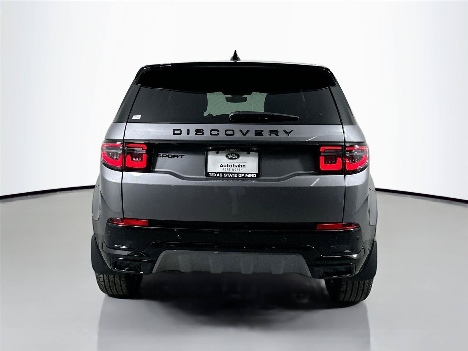 Certified 2025 Land Rover Discovery Sport Dynamic SE AWD/4WD image 5