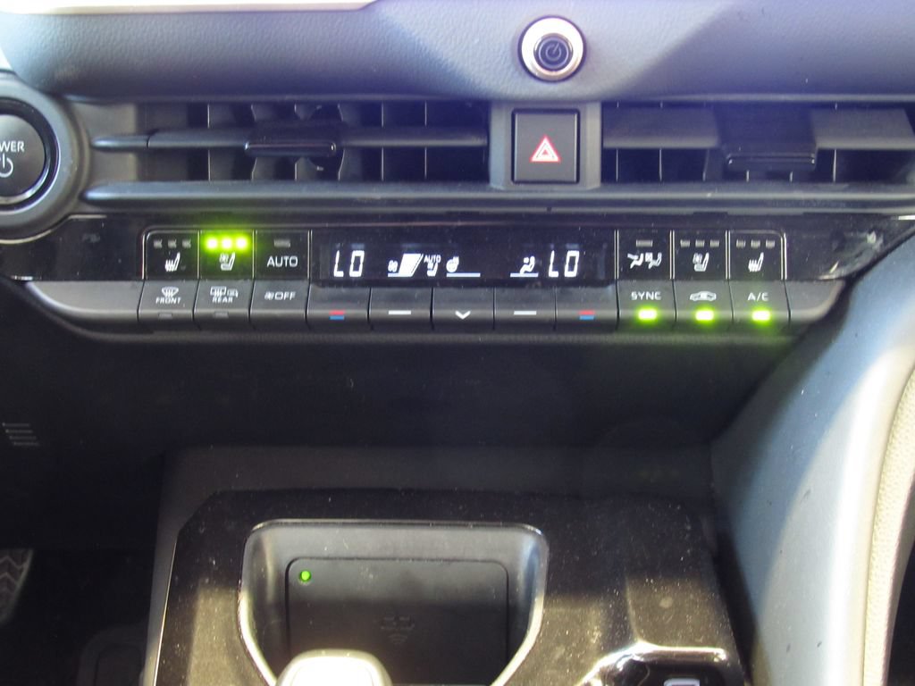 Used 2024 Toyota Crown Platinum AWD/4WD image 30