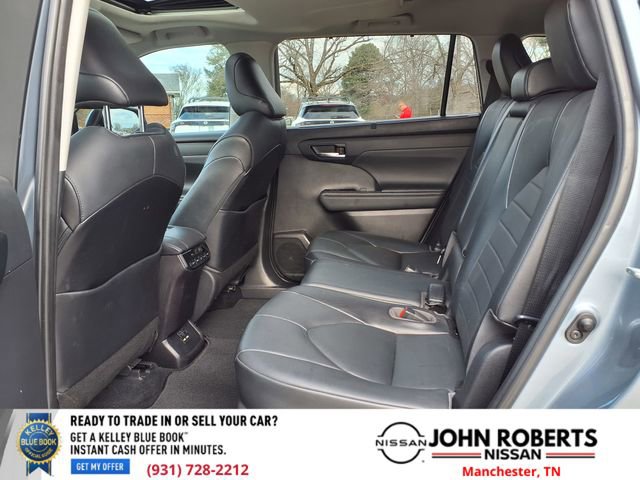 Used 2021 Toyota Highlander XLE image 9