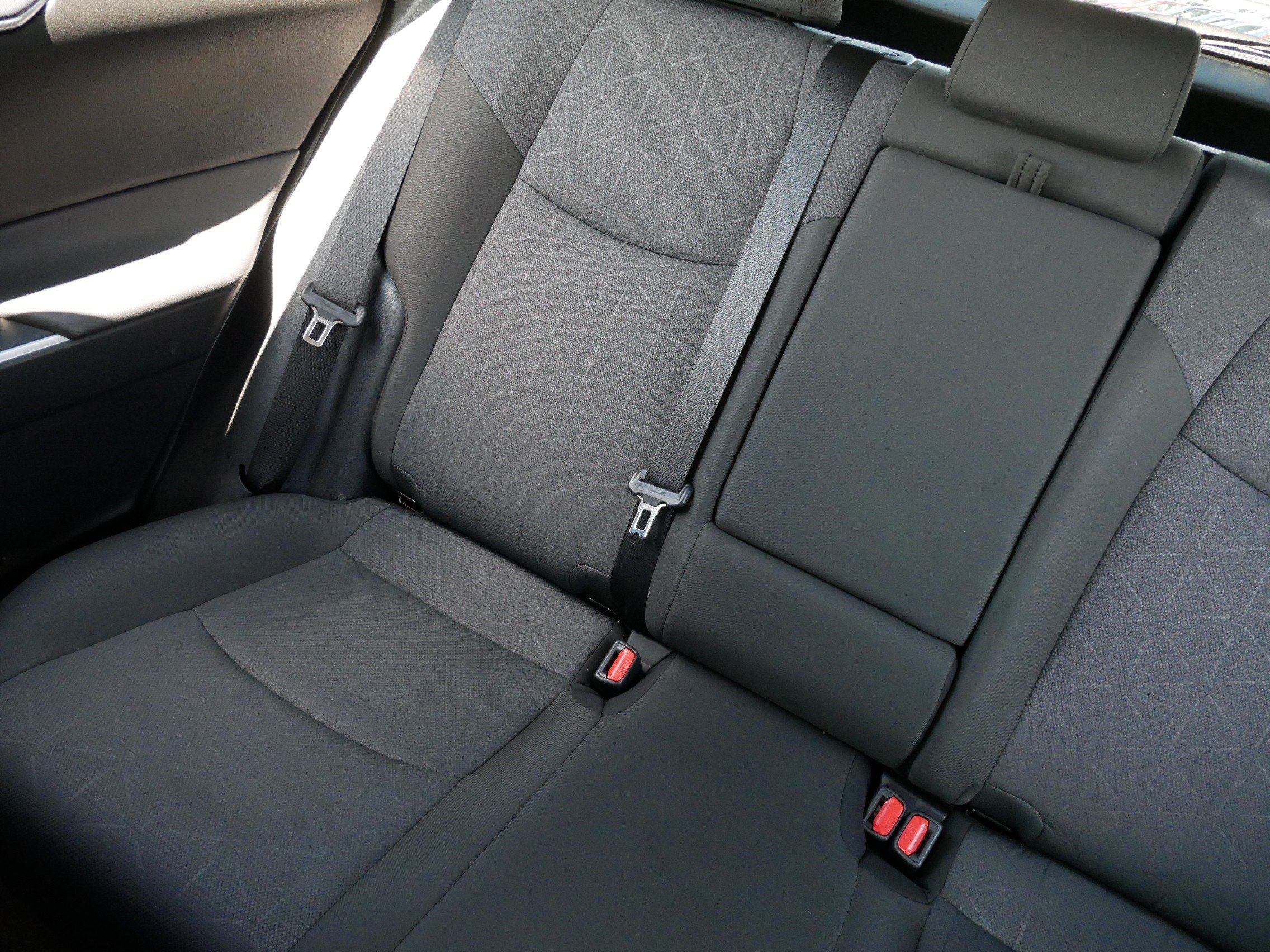Used 2025 Toyota RAV4 XLE AWD/4WD image 12
