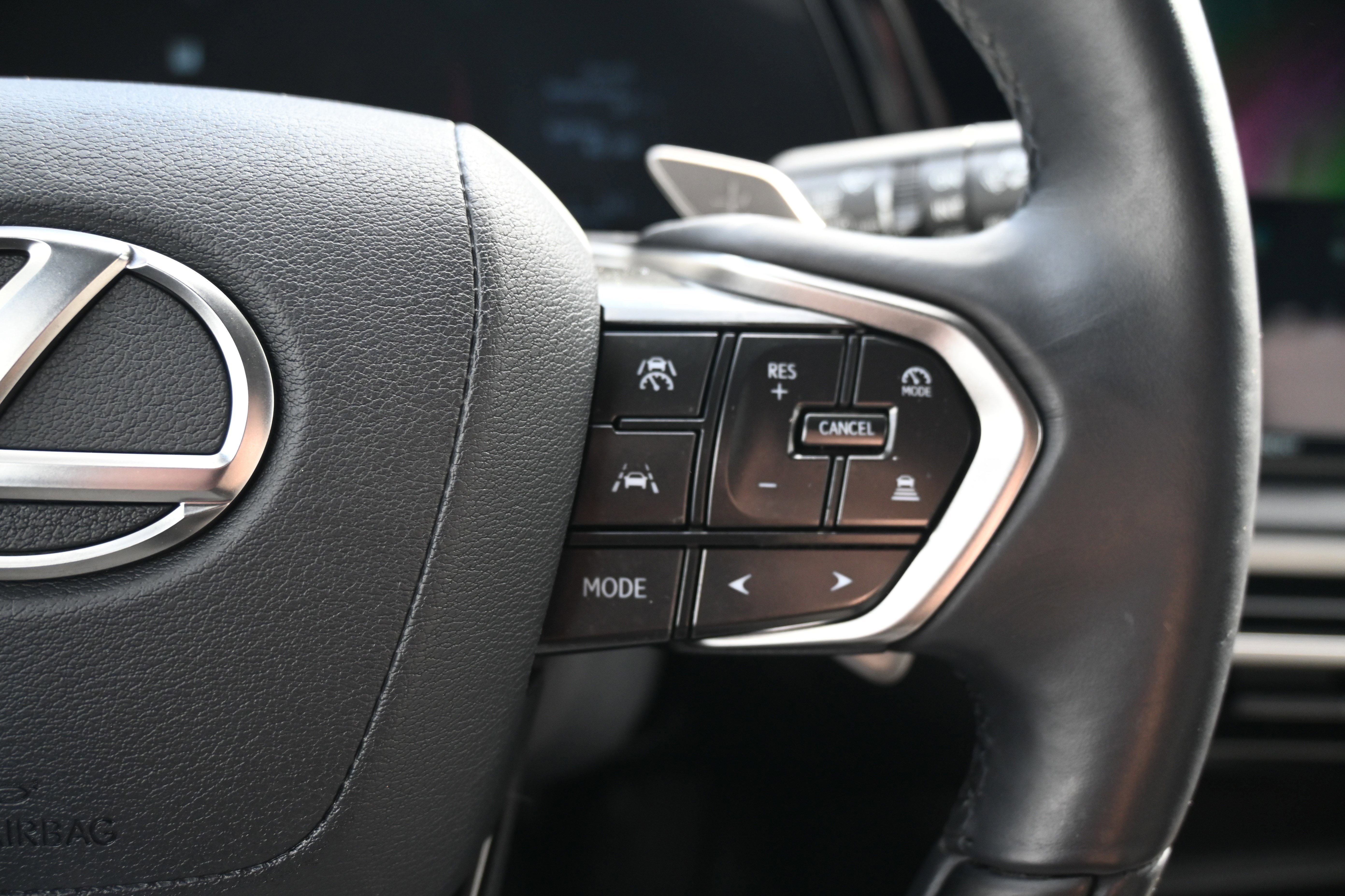 Used 2025 Lexus RX 350 Premium w/ Accessory Package (Z1) image 32