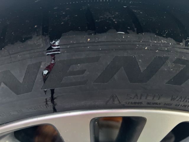 Used 2019 Lincoln Continental Select w/ Continental Climate Package image 4