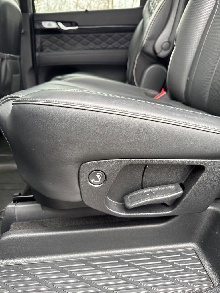Used 2022 Hyundai Palisade Calligraphy image 36