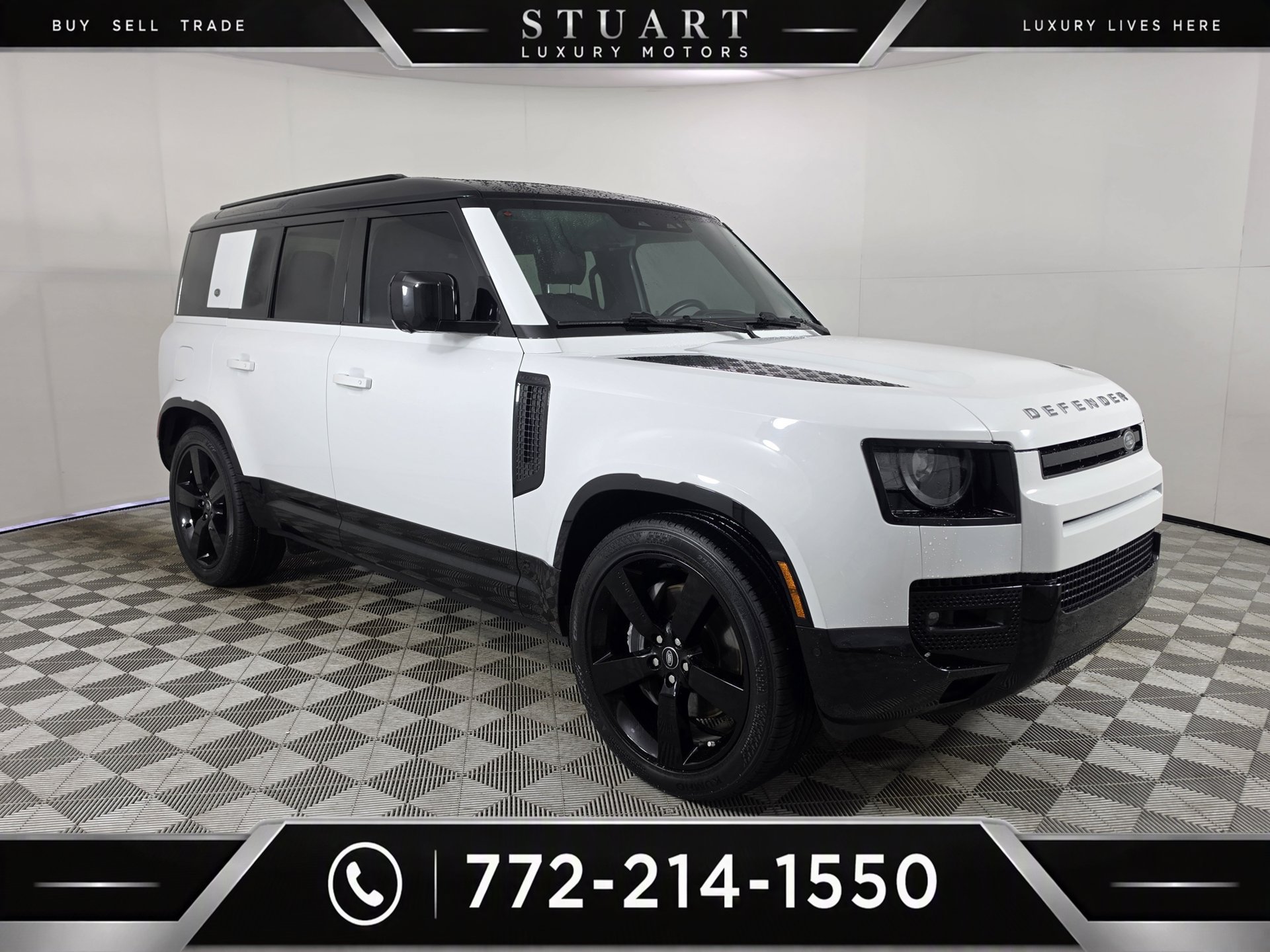 Used 2024 Land Rover Defender 110 X-Dynamic SE AWD/4WD image 42