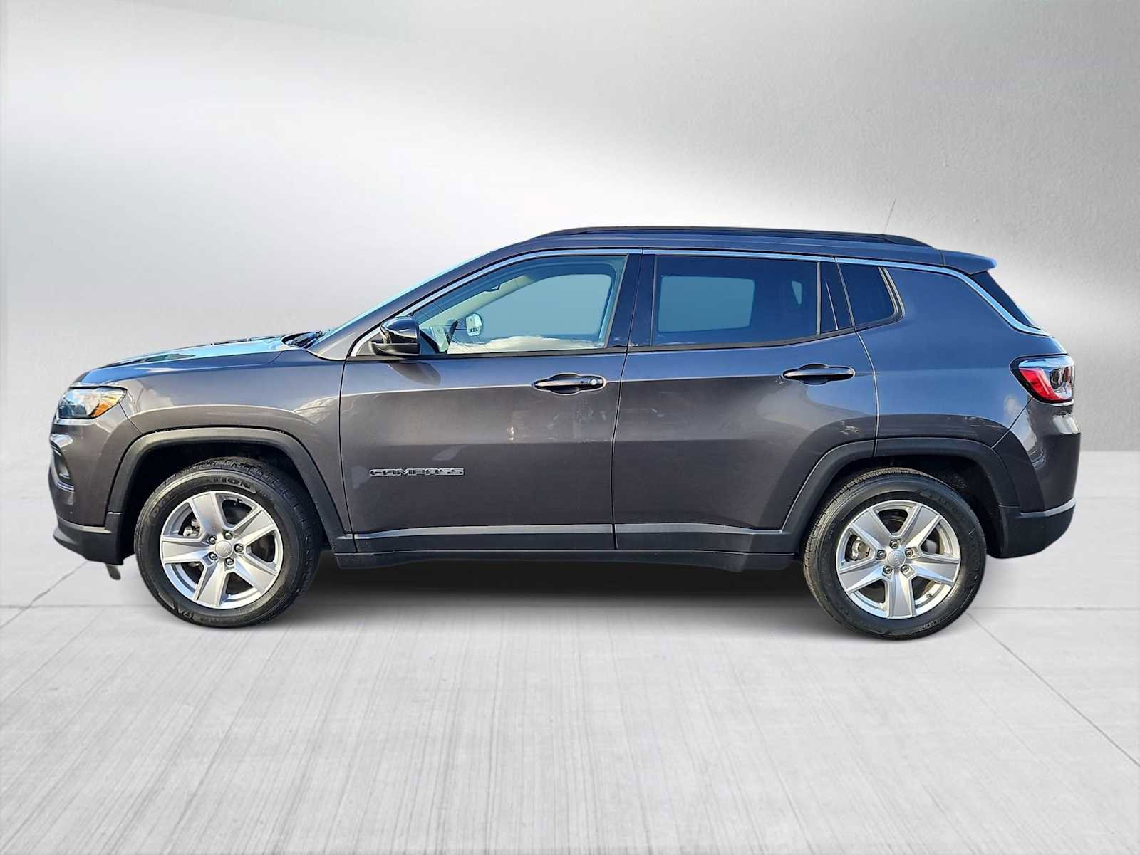 Used 2022 Jeep Compass Latitude image 5