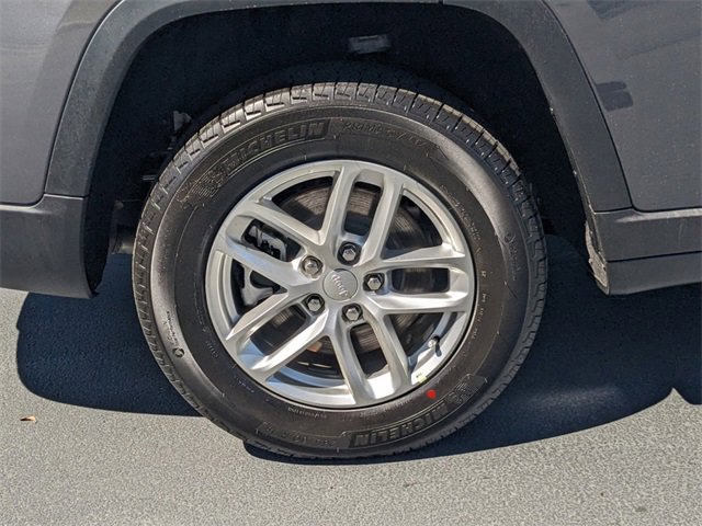 New 2025 Jeep Grand Cherokee L Laredo w/ Luxury Tech Group I image 11