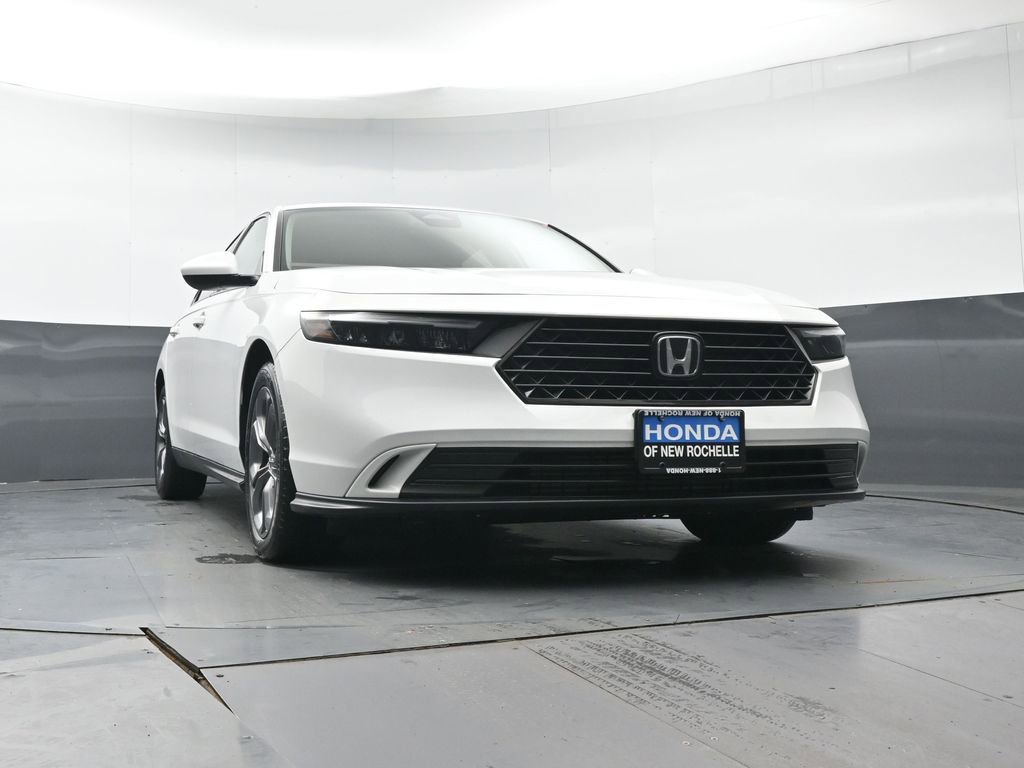 Certified 2023 Honda Accord EX image 33